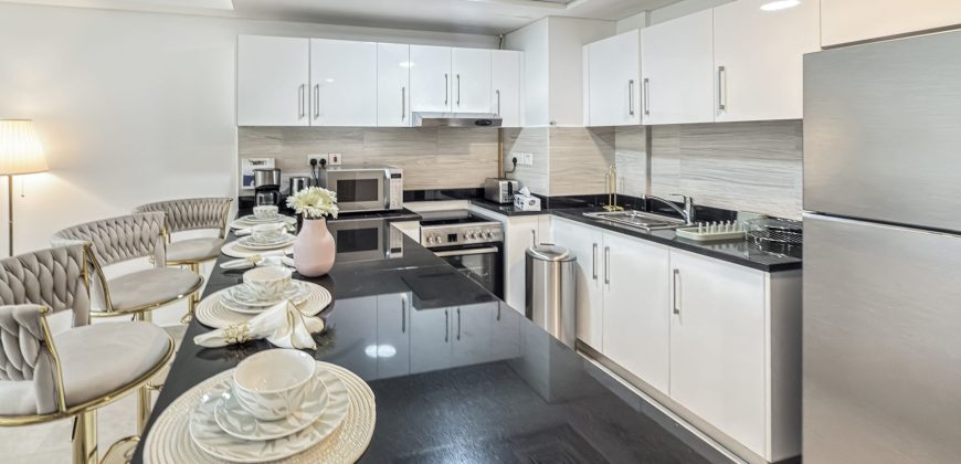 Perspective view opulent apartment for 4 Person