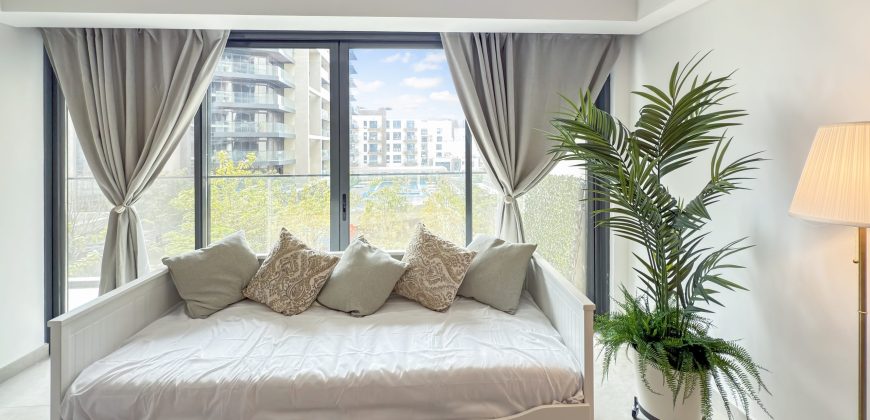 Perspective view opulent apartment for 4 Person