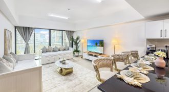 Perspective view opulent apartment for 4 Person