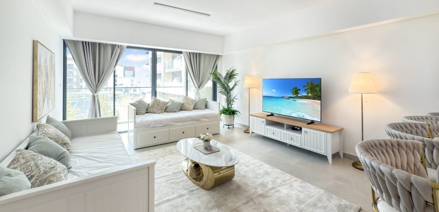 Perspective view opulent apartment for 4 Person